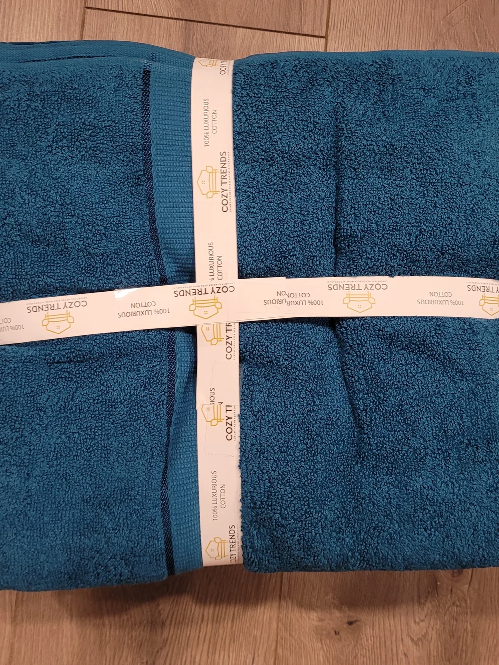 Cozy Trends towel set